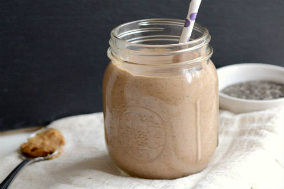 Protein-packed-power-chocolate-smoothie